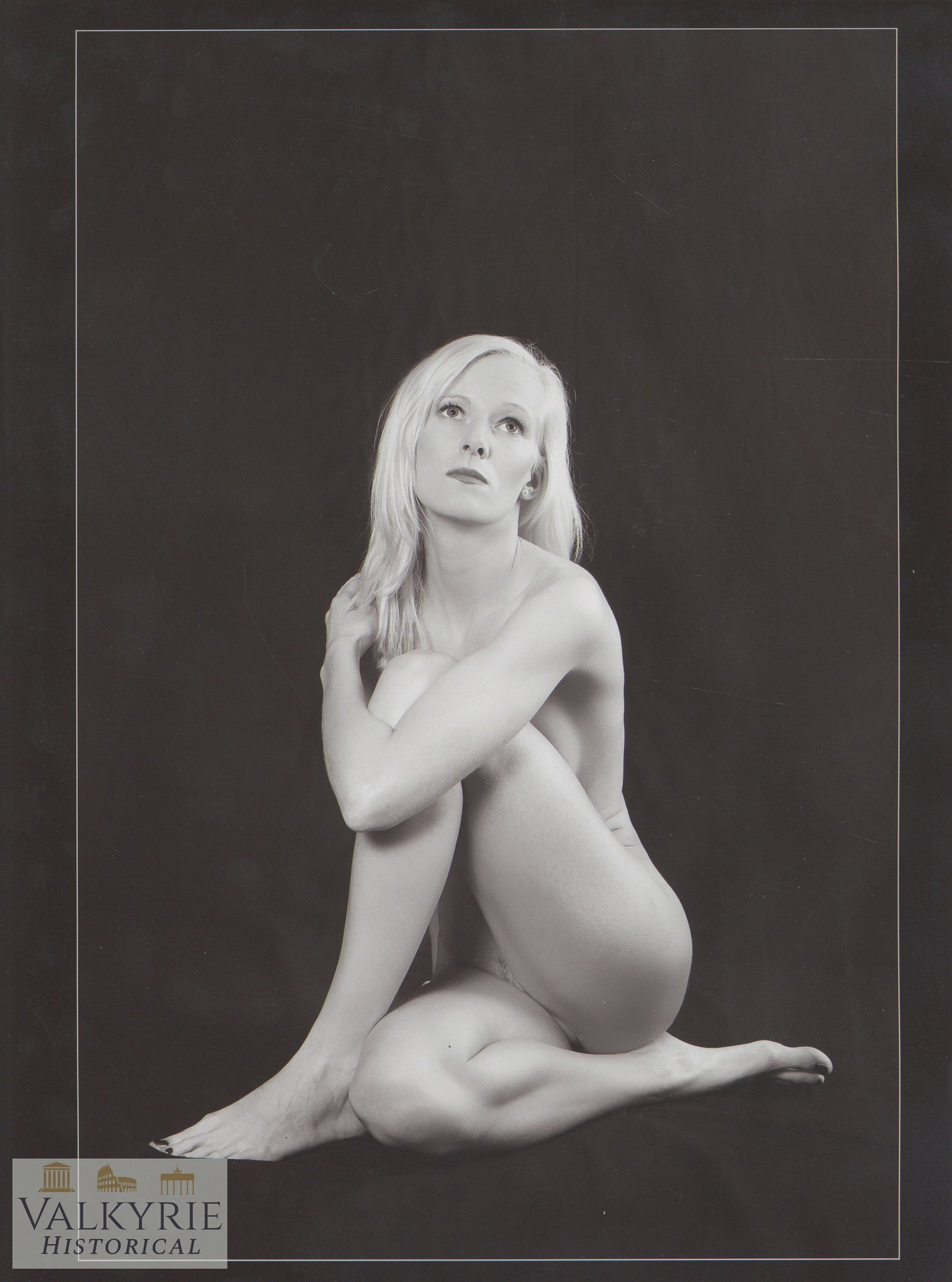 Artistic Photo - Waclaw Wantuch - Female Nudes - Big Format: Artistic Photo - Female Nudes - This image depicts a fine art photograph by Waclaw Wantuch, a renowned Polish photographer specializing in nudes. Waclaw Wantuch is the author of several photo albums d