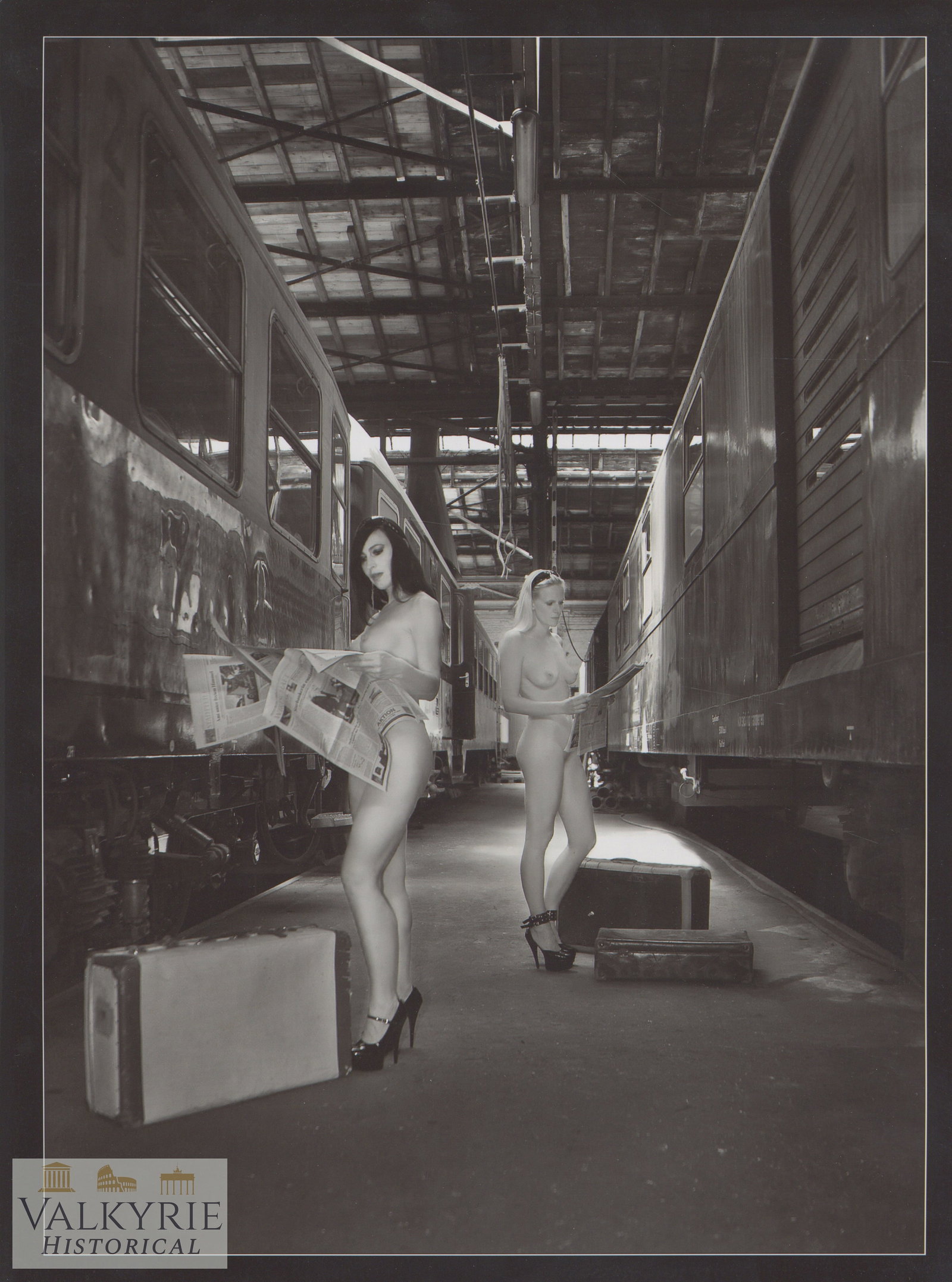 Artistic Photo - Helmut Newton - Female Nudes - Big Format: Artistic Photo - Female Nudes - This image depicts a provocative leg art style of photography, reminiscent of the work of photographers such as Helmut Newton. Helmut Newton was a German fashion photog