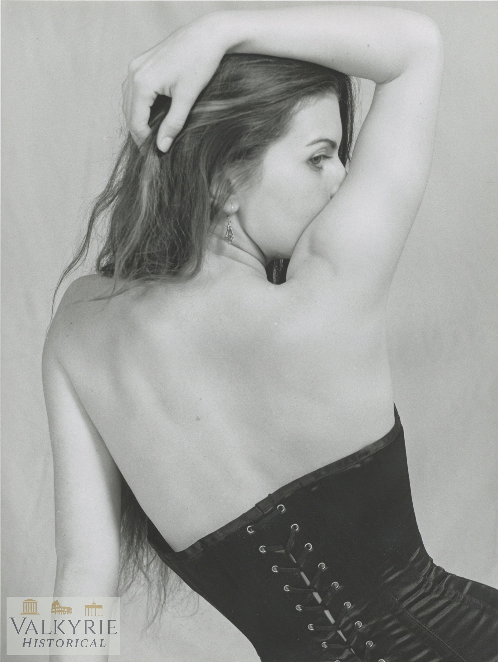 Artistic Photo - Female Nudes - Big Format - Playboy: Artistic Photo - Female Nudes - Playboy . Big Format , size around 40cm x 30cm . Shipping flat cost $25 it doesn't matter how many items you win. you pay just $25 for shipping.