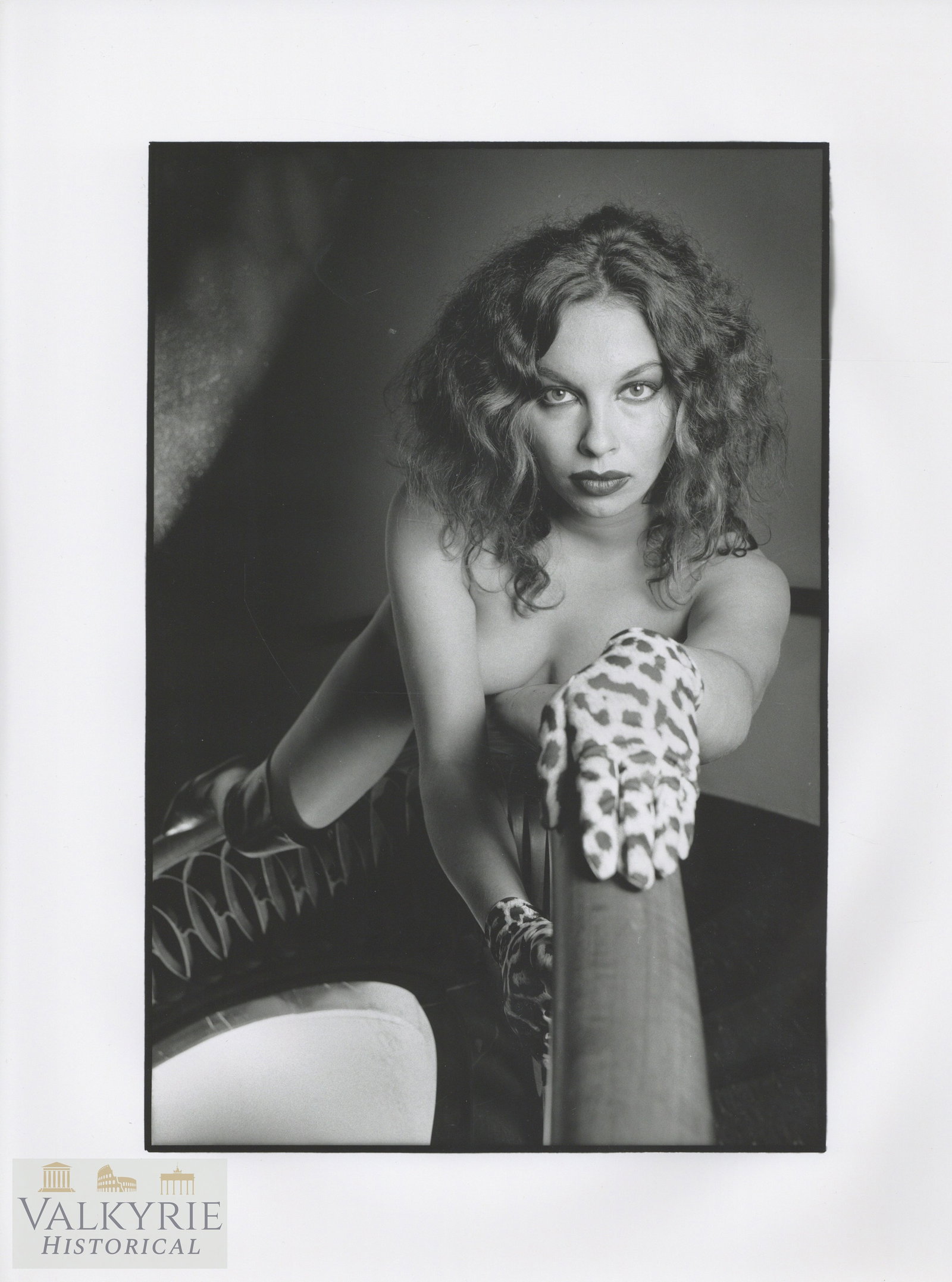 Artistic Photo - Helmut Newton ? - Female Nudes - Big Format: Artistic Photo - Female Nudes - Playboy . Big Format , size around 40cm x 30cm . Shipping flat cost $25 it doesn't matter how many items you win. you pay just $25 for shipping.