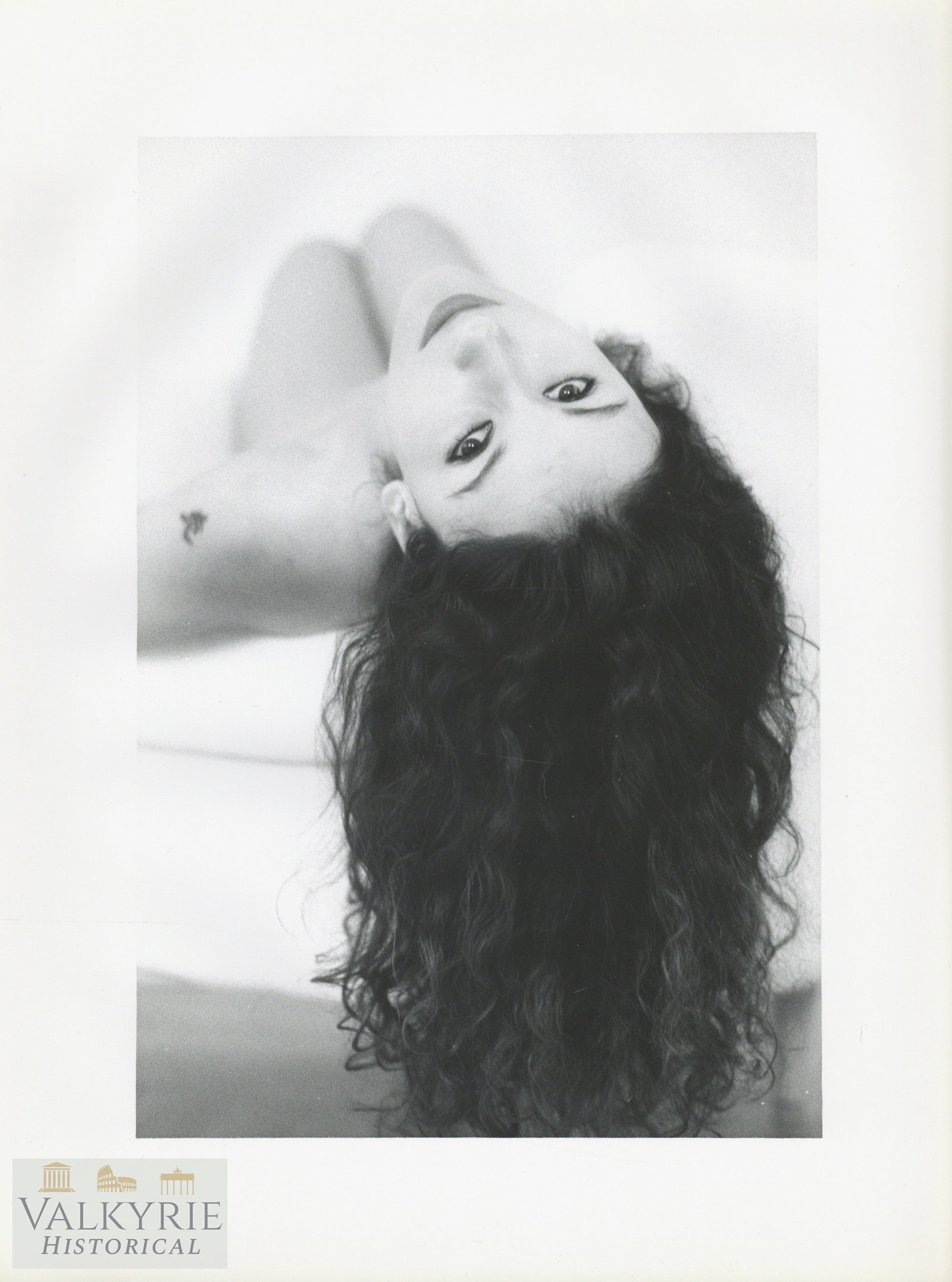 Artistic Photo - Female Nudes - Big Format - Playboy: Artistic Photo - Female Nudes - Playboy . Big Format , size around 40cm x 30cm . Shipping flat cost $25 it doesn't matter how many items you win. you pay just $25 for shipping.