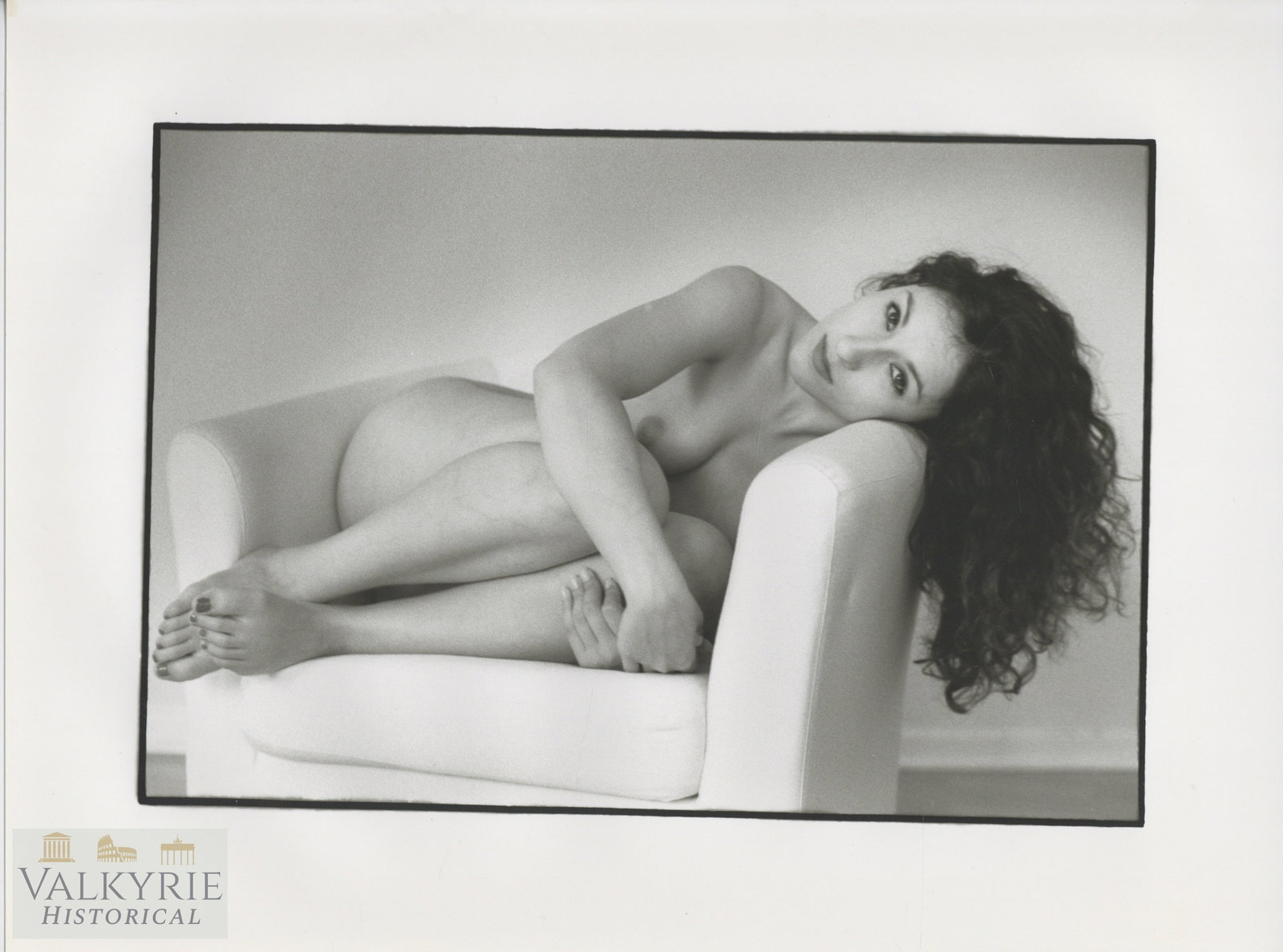 Artistic Photo - Female Nudes - Big Format - Playboy: Artistic Photo - Female Nudes - Playboy . Big Format , size around 40cm x 30cm . Shipping flat cost $25 it doesn't matter how many items you win. you pay just $25 for shipping.