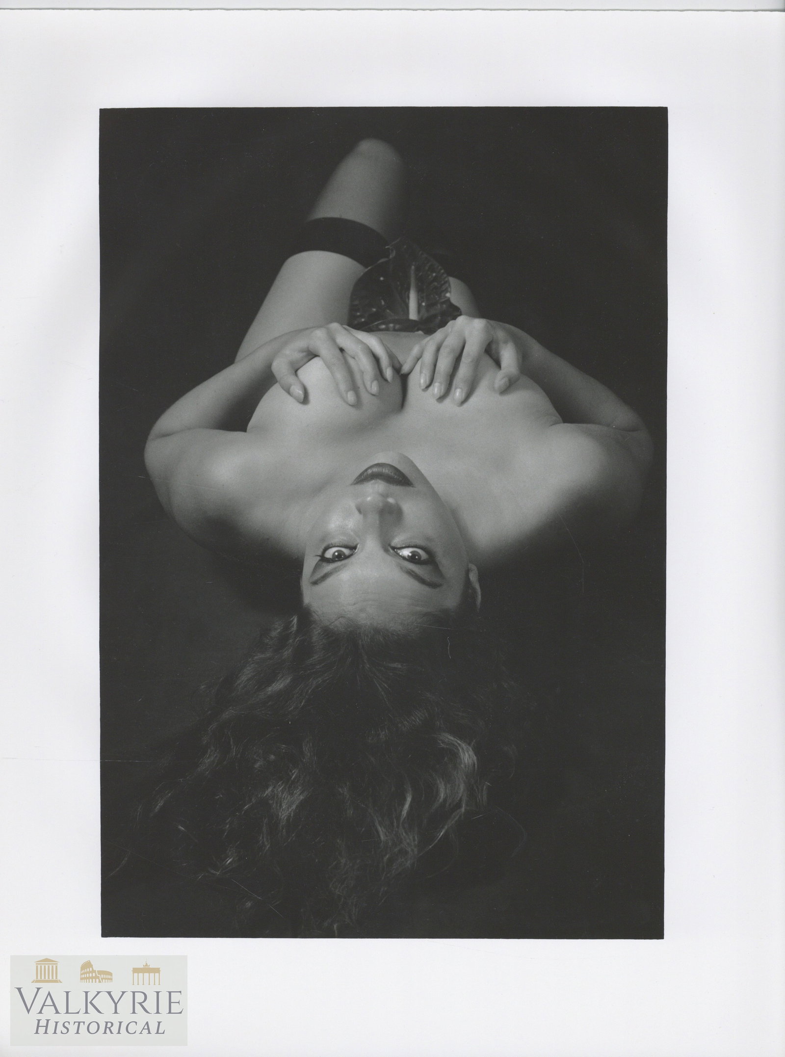 Artistic Photo - Female Nudes - Big Format - Playboy: Artistic Photo - Female Nudes - Playboy . Big Format , size around 40cm x 30cm . Shipping flat cost $25 it doesn't matter how many items you win. you pay just $25 for shipping.