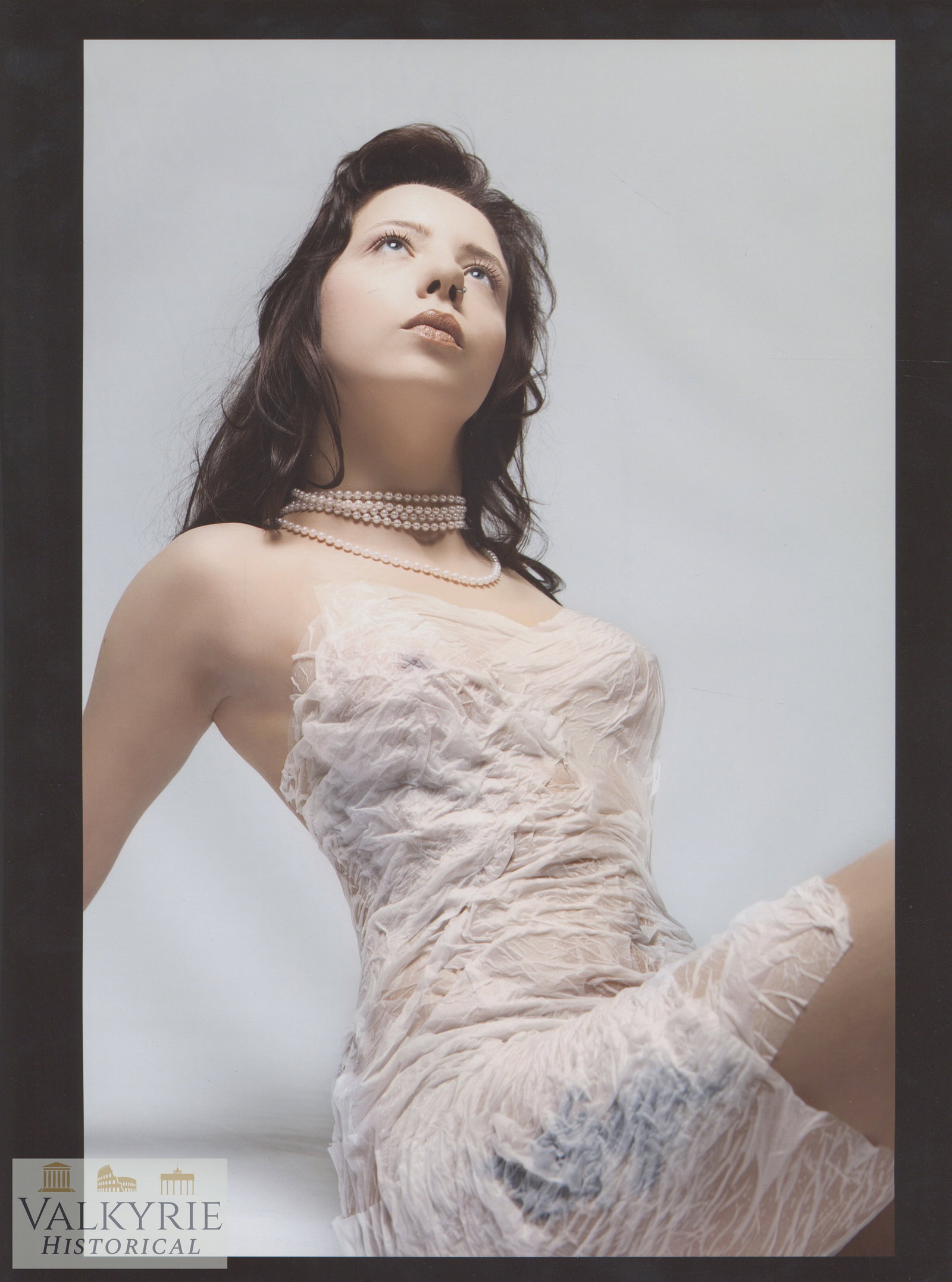 Artistic Photo - Female Nudes - Big Format - Playboy: Artistic Photo - Female Nudes - Playboy . Big Format , size around 40cm x 30cm . Shipping flat cost $25 it doesn't matter how many items you win. you pay just $25 for shipping.