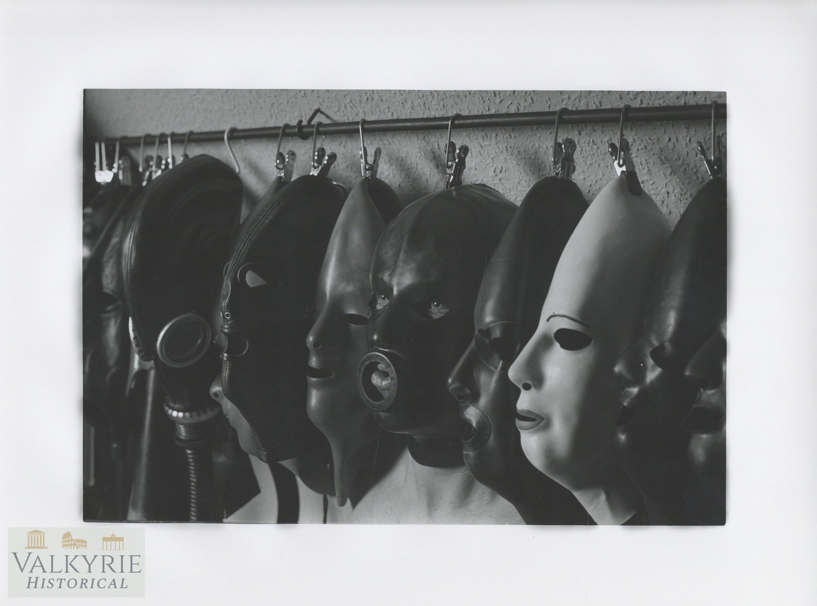 Artistic Photo - Helmut Newton - Female Nudes - Big Format: Artistic Photo - Female Nudes - art style of photography, reminiscent of the work of photographers such as Helmut Newton. Helmut Newton was a German fashion photographer known for his controversial an