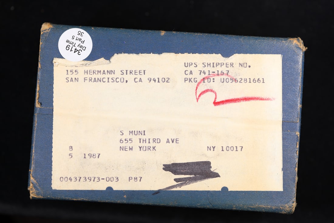 Original sealed box 5- 1987 United States Mint Sets: Original sealed box 5- 1987 United States Mint Sets. Up for Auction is an Unopened Mailer Box from 1987 containing 5 1987 Mint Sets!!!! Wow! - This Mailer Box is sealed exactly as it left the mint ove