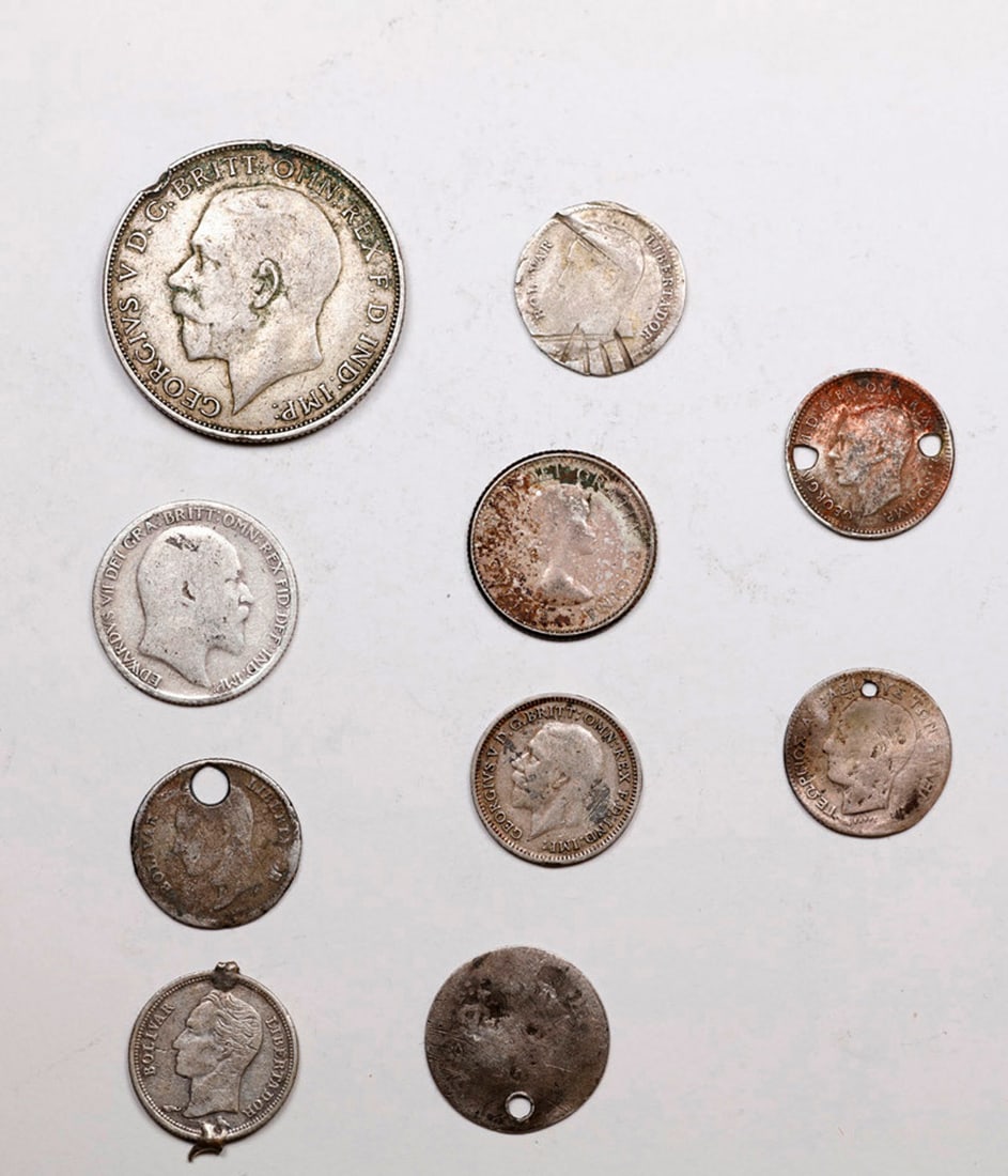Group of 10 Coins, 1 Florin, 3x 1/4 Bolivar, 2x Threepence, Sixpence, Canada 10c, Others (1 of 3)