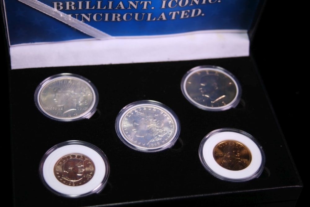 5 Coin American Dollar Legacy Set, 5 US Dollar Coins Morgan, Peace, Ike, SBA, Sacagawea All UNC C... - 2