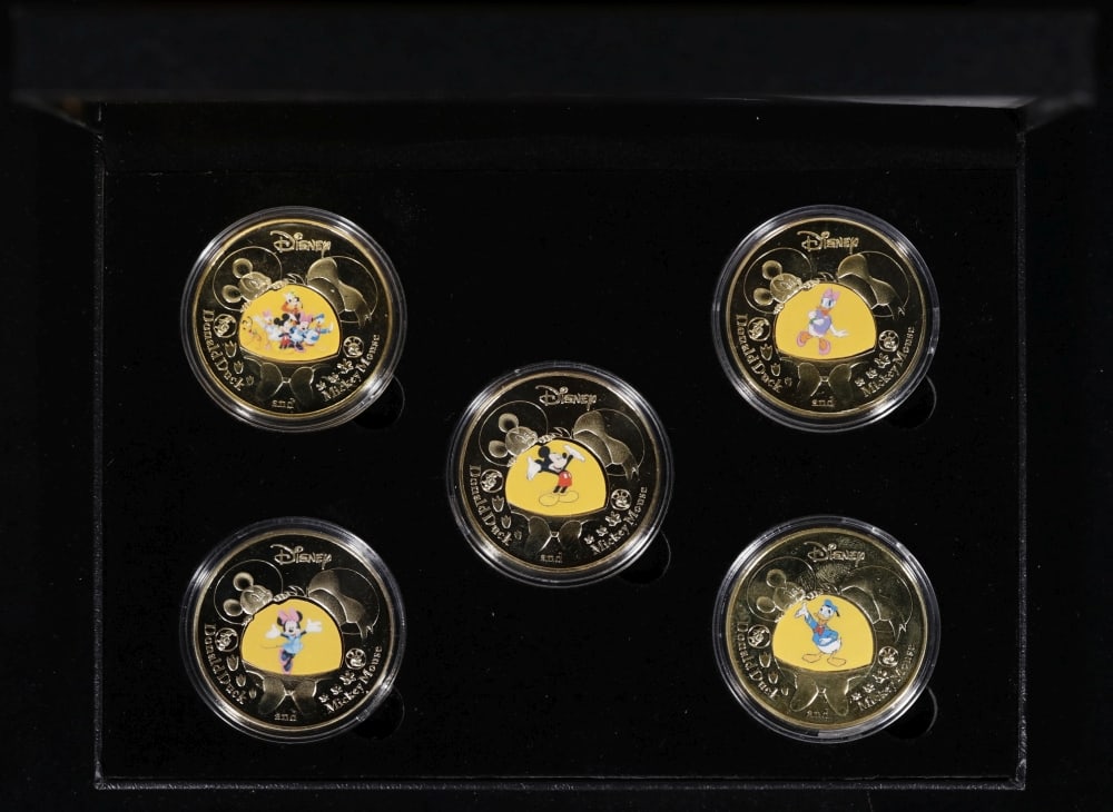5 PC. Mickey Mouse & Friends Gold Plated Round Collection In Custom Box W/ Special Backer card - 3