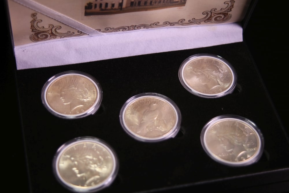 ULTRA RARE Complete Denver Mint Peace Silver dollar Collection! 5 Coins 1922-d, 23-d, 26-d, 27-d,... - 2