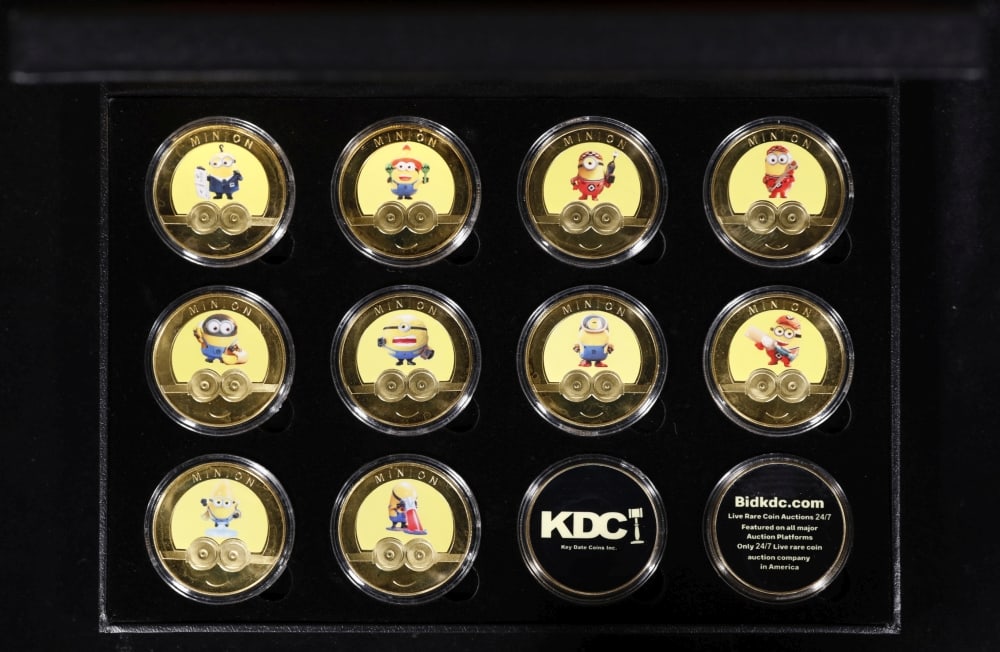 10 PC. Minions Gold Plated Round Collection In Custom Box W/ Special Backer card - 3