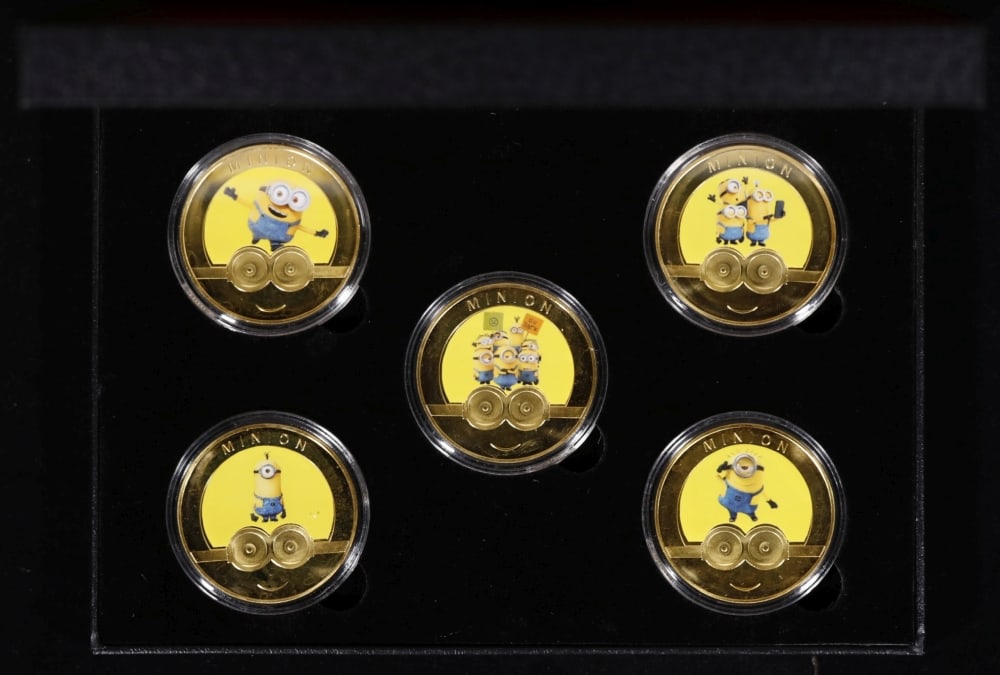 5 PC. Minions Gold Plated Round Collection In Custom Box W/ Special Backer card - 3