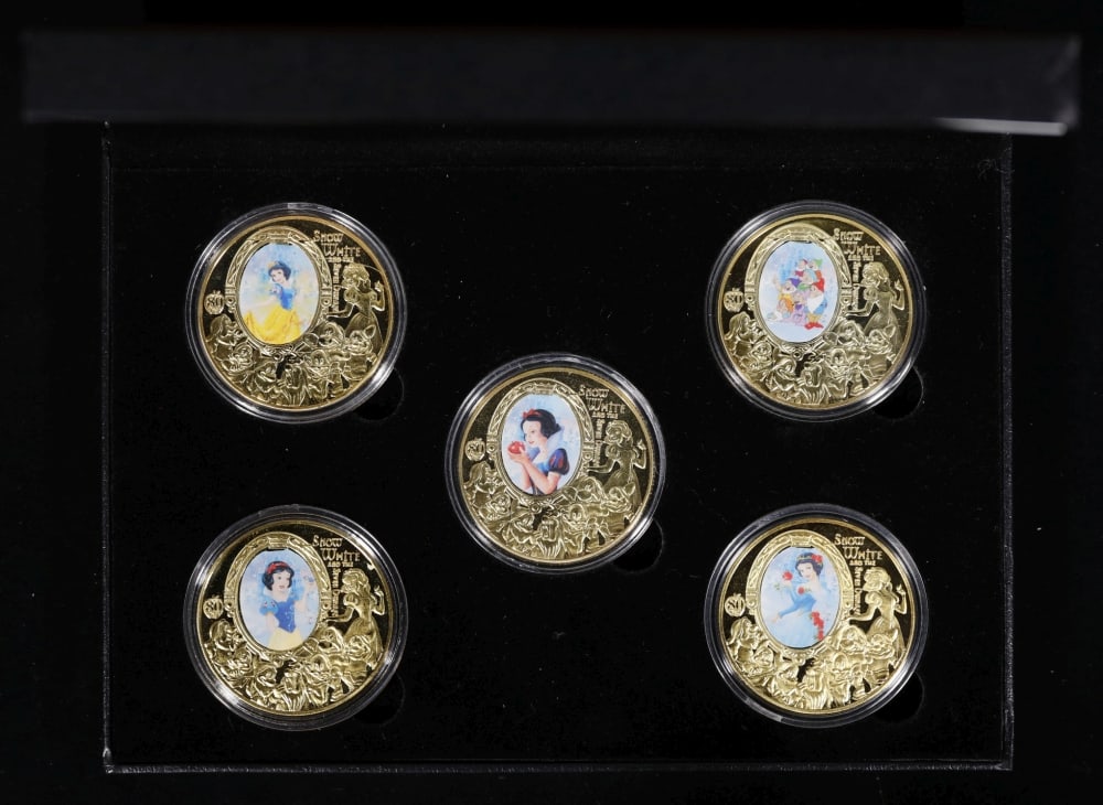 5 Coin Disney Snow White & The 7 Dwarves Gold Plated Round Collection In Custom Box W/ Special Ba... - 3