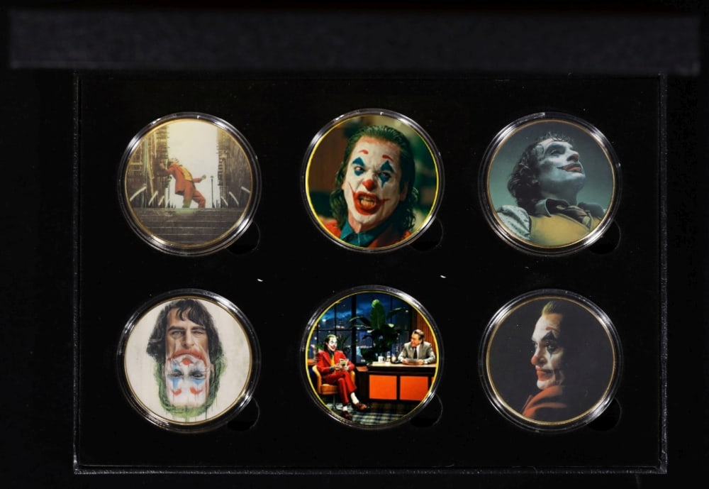 6 PC. Joaquine Phoenix As The JOKER Gold Plated Round Collection In Custom Box W/ Special Backer ... - 2