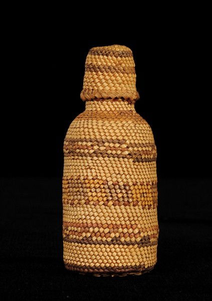 Nuu-chah-nulth Basketry Covered Bottle 3 1/2" H. 1: Nuu-chah-nulth Basketry Covered Bottle 3 1/2" H. 1 1/2" D. Good Condition