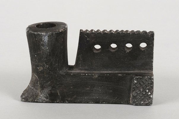 Steatite Panel Pipe 4 1/2" L. 2 3/8" H. Good Condition: Steatite Panel Pipe 4 1/2" L. 2 3/8" H. Good Condition