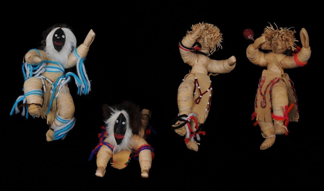 Four Iroquois Corn Husk Dolls Dressed In Traditional: Four Iroquois Corn Husk Dolls Dressed In Traditional Attire 8" L. - 9" L. Good Condition