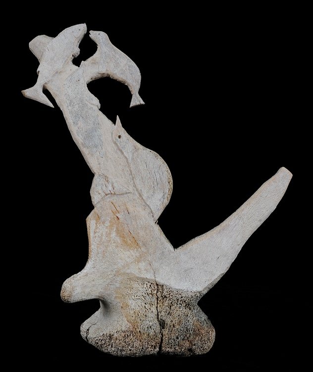 Inuit Whale Bone Carving of a Fish and Seal - Unsigned: Inuit Whale Bone Carving of a Fish and Seal - Unsigned 10" H. Good Condition WILL NOT SHIP OUTSIDE CANADA