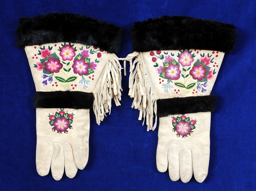 Pair of Ladies Embroidered Gloves with Floral Design (1 of 2)