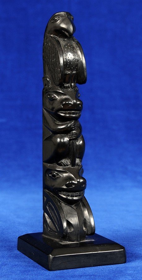 Ed Caulder Argillite Totem Carved with Eagle, Bear and: Ed Caulder Argillite Totem Carved with Eagle, Bear and Wasco 6 3/8" H. Good Condition