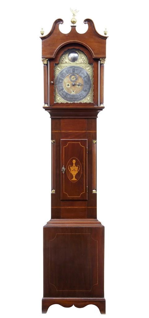 18TH CENTURY INLAID MAHOGANY LONGCASE CLOCK BY WILLIAM: EXCELLENT QUALITY CLOCK BY RENOWNED LONDON MAKER WILLIAM UNDERWOOD CIRCA 1760. SECOND HAND DIAL AND DATE. ORIGINAL WIND ON ARM. STRINGING ALL ROUND OUTER EDGE, FEATURING A INLAID URN ON THE DOOR. WORK