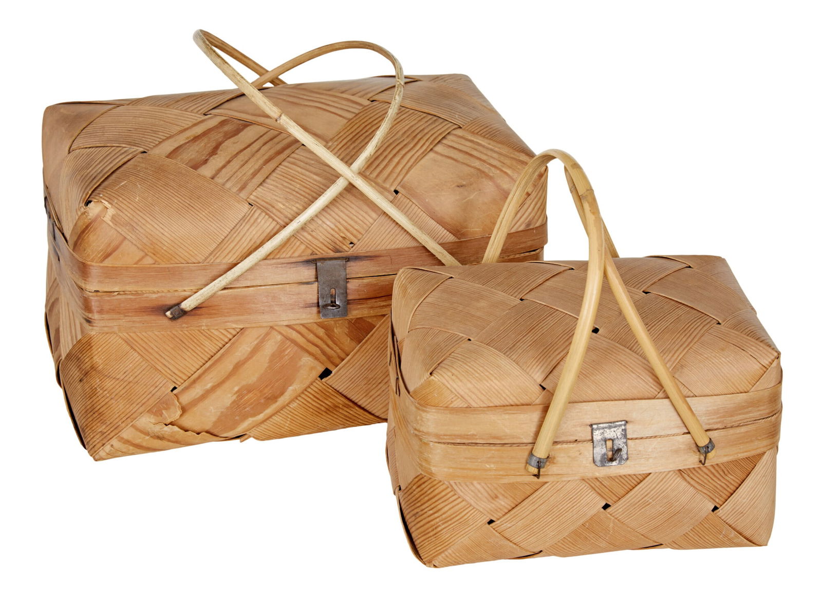TWO EARLY 20TH CENTURY PINE WOVEN DECORATIVE BOXES: TWO EARLY 20TH CENTURY PINE WOVEN DECORATIVE BOXES CIRCA 1900.BEAUTIFUL EXAMPLES OF SCANDINAVIAN CRAFT WORK. PINE VENEER STRIPS ARRANGED AND FIXED INTO POSITION TO FORM THESE DELIGHTFUL SHAPED BOXES.