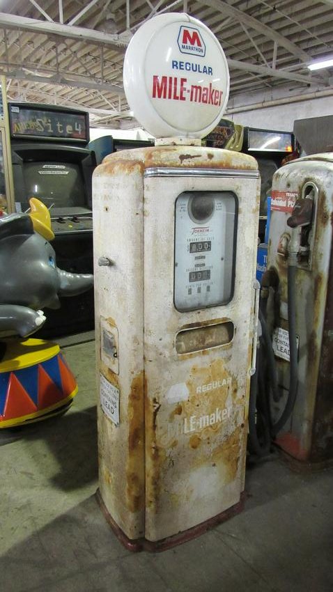 Tokheim Marathon Gas Pump Model 39 with Globe: Tokheim Marathon Gas Pump Model 39 with Globe, for restoration Dimensions: 75 x 29 x 17