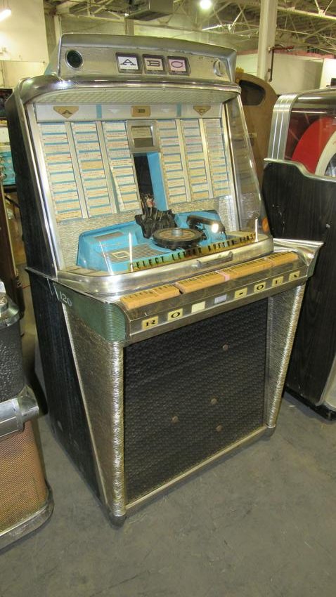 Rockola Tempo II Jukebox: Rockola Tempo II Jukebox. Needs restored. Dimensions: 60 x 32 x27.5
