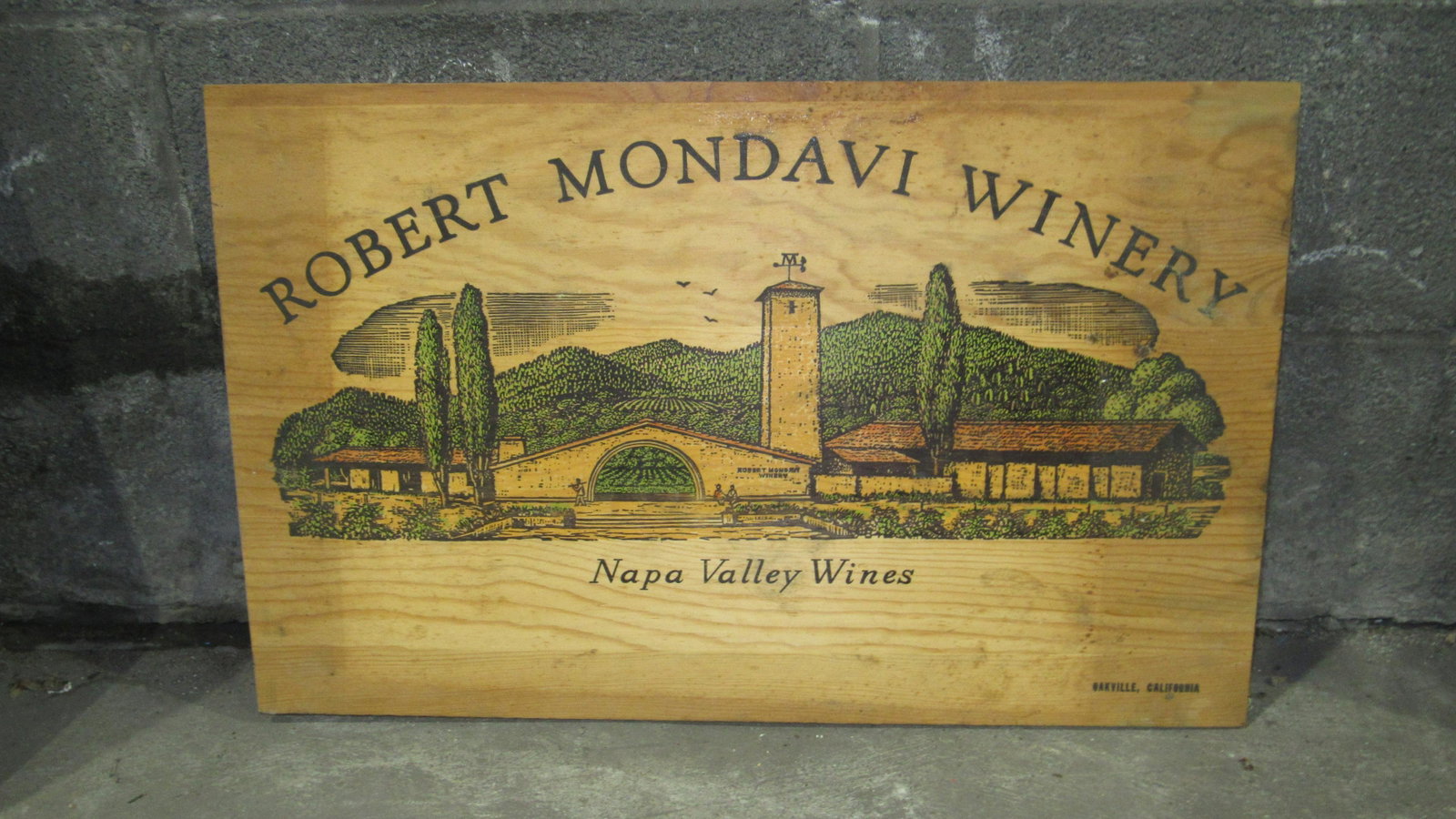 Robert Mondavi Wooden Wine Crate Sign: Robert Mondavi Wooden Wine Crate Sign, new condition. Dimensions: 24 x 15 x 1