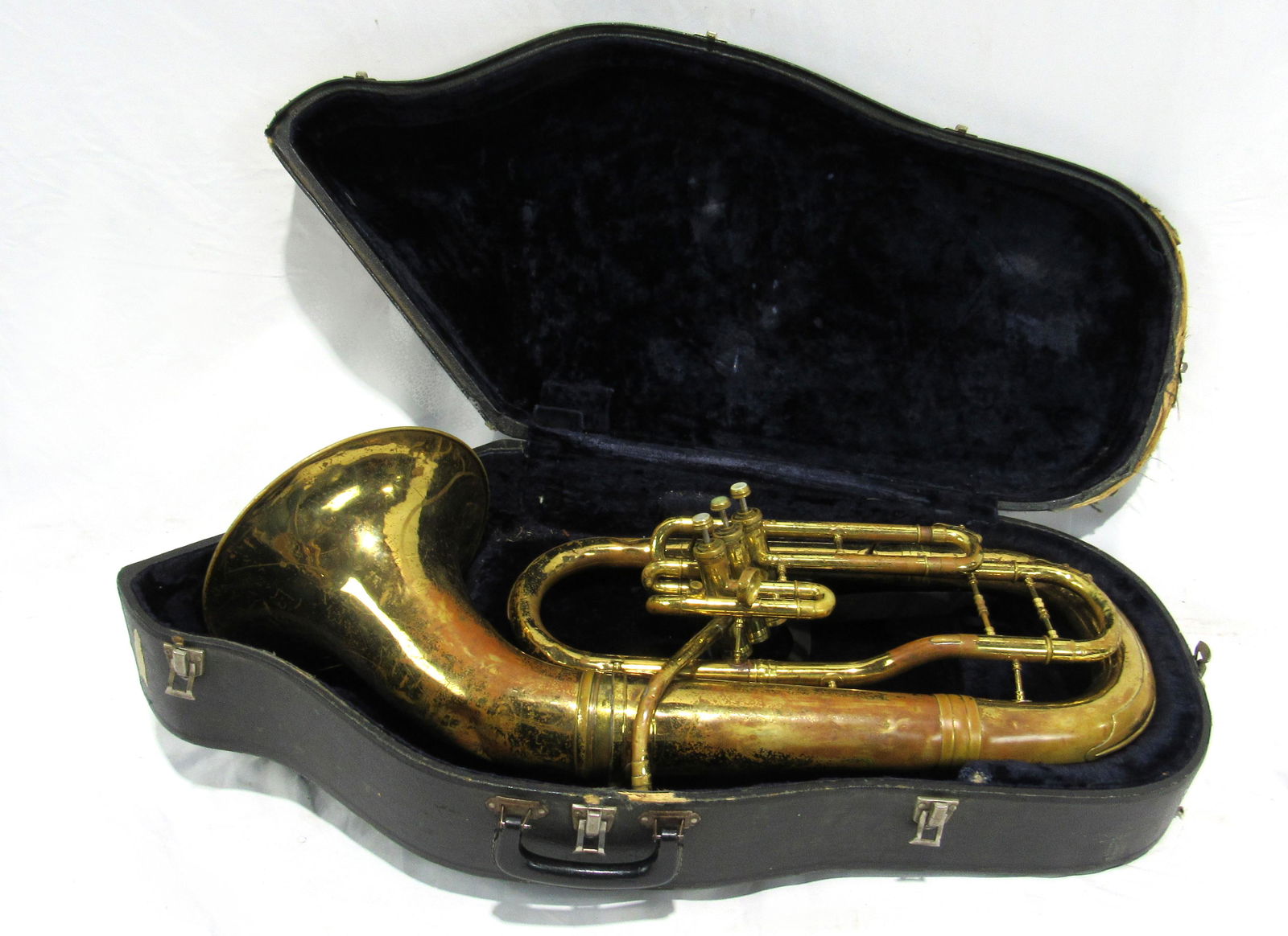 Conn Tuba with Case (1 of 2)