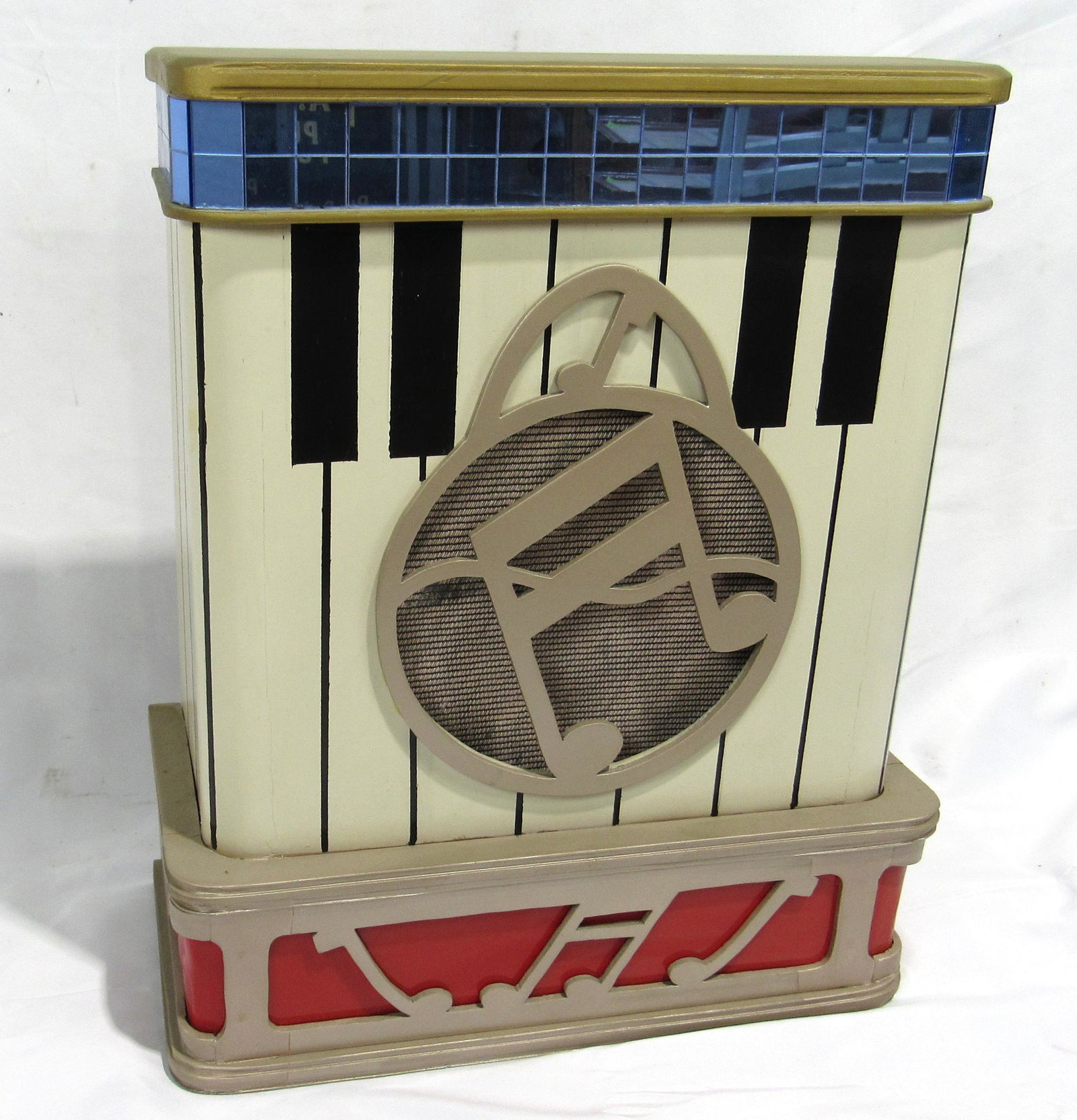 Music Note Speaker Casing (1 of 4)