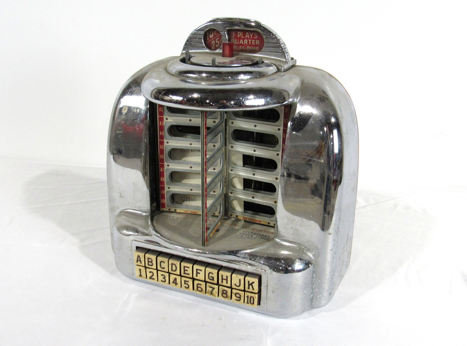 Seeburg 3W1 Coin Operated Wallbox: Seeburg 3W1 Coin Operated Wallbox. No front glass. This item requires third party shipping or pickup arrangements to be made. Dimensions: 13 x 12 x 6