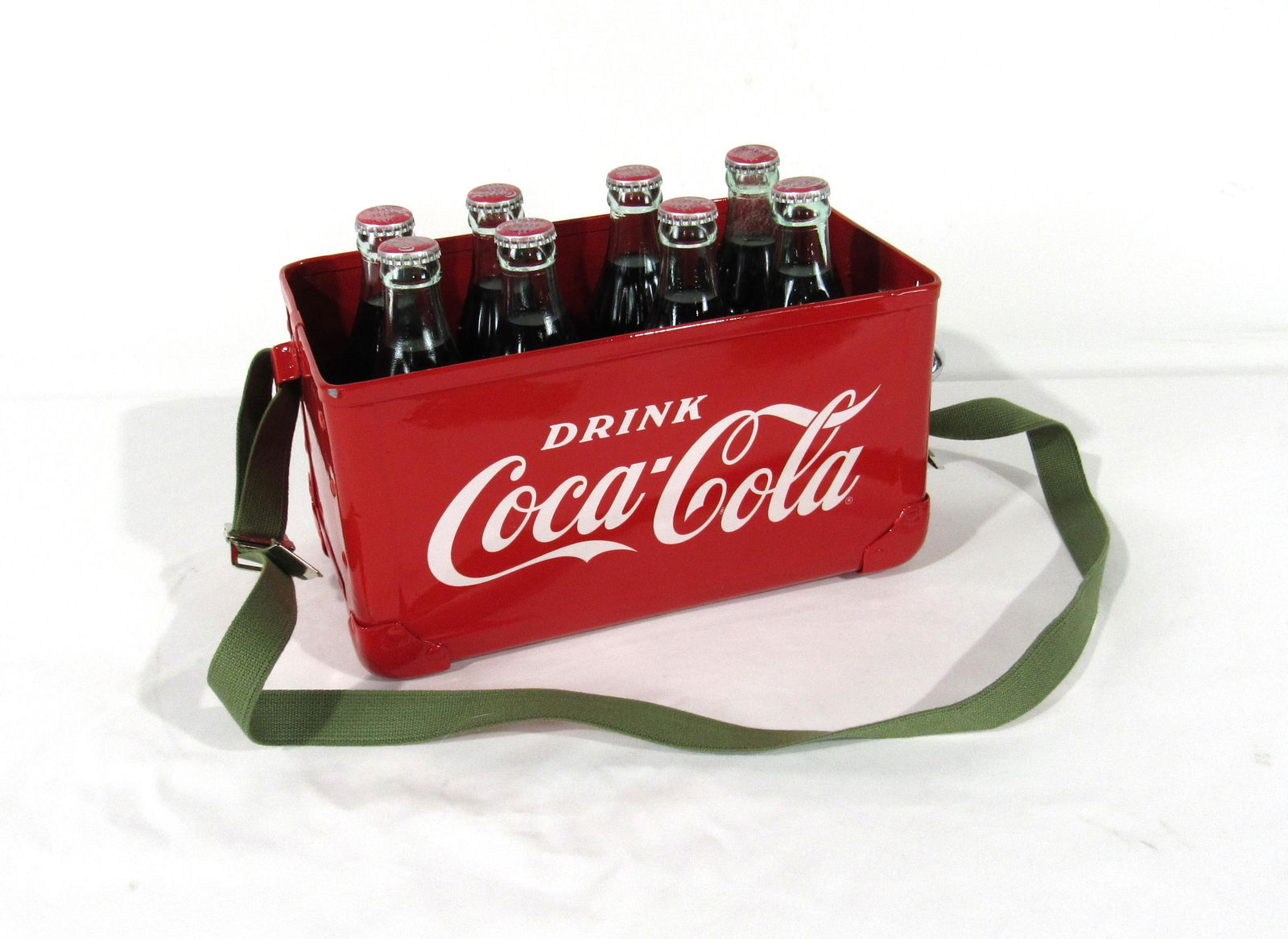 1950s Coca Cola Ballpark Stadium Carrier with Bottles: Restored 1950's Coca Cola Ballpark Stadium Carrier with Bottles. Made of fiberboard with metal corners. Item is only able to be shipped if bottles are not included otherwise third party shipping or lo