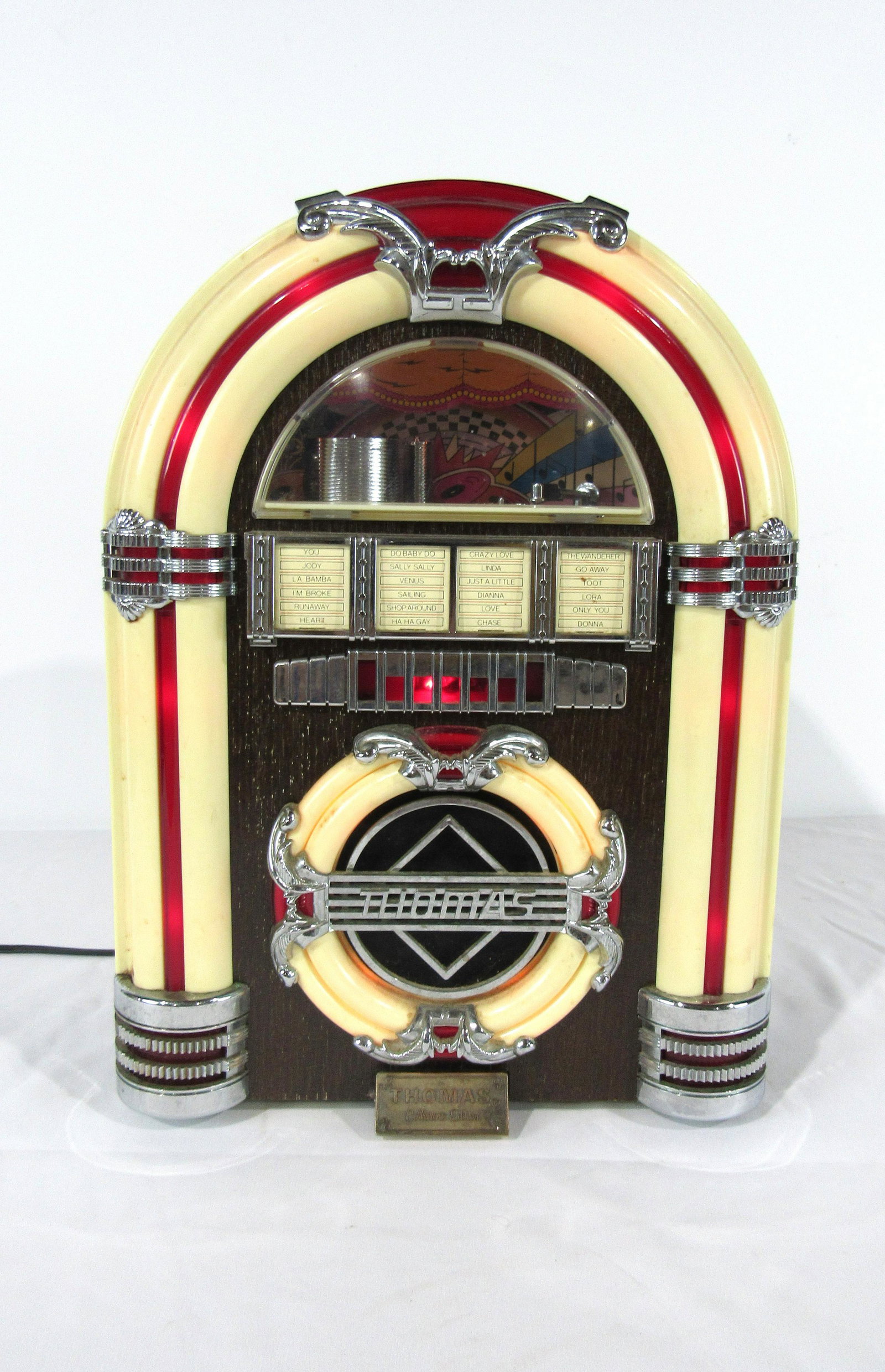 Bubbler Jukebox Radio / Casette Player by Thomas: Bubbler Jukebox Radio / Casette Player by Thomas Collector's Edition. In-house shipping available.