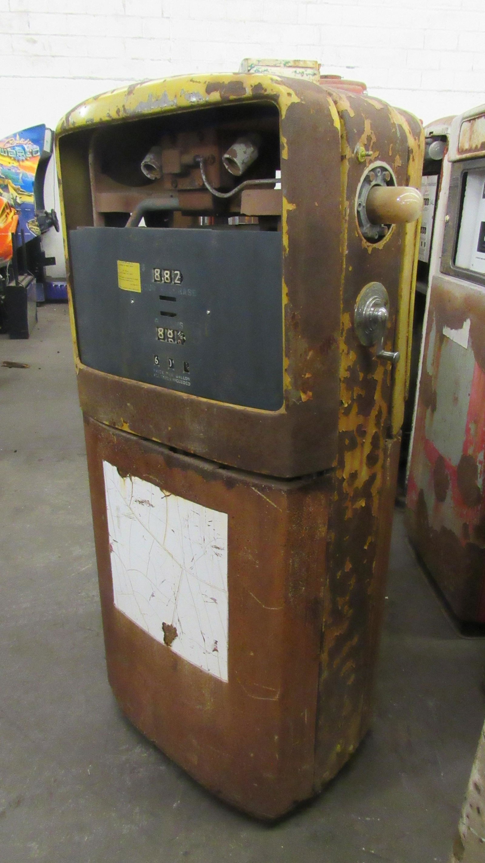 Wide Gilbarco Gas Pump for Restoration: Wide Gilbarco Gas Pump for Restoration. This item requires third party shipping or pickup arrangements to be made. Dimensions: 55 x 29 x 15
