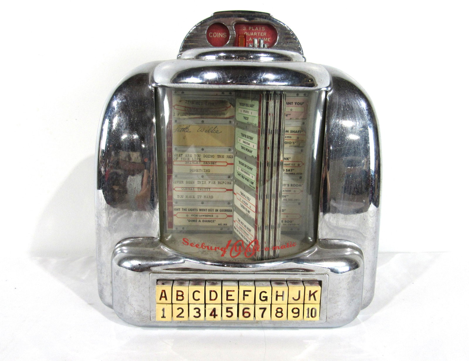Seeburg 3W1 Coin Operated Wallbox: Seeburg 3W1 Coin Operated Wallbox. Locked, no key. This item requires third party shipping or pickup arrangements to be made. Dimensions: 13 x 13 x 6