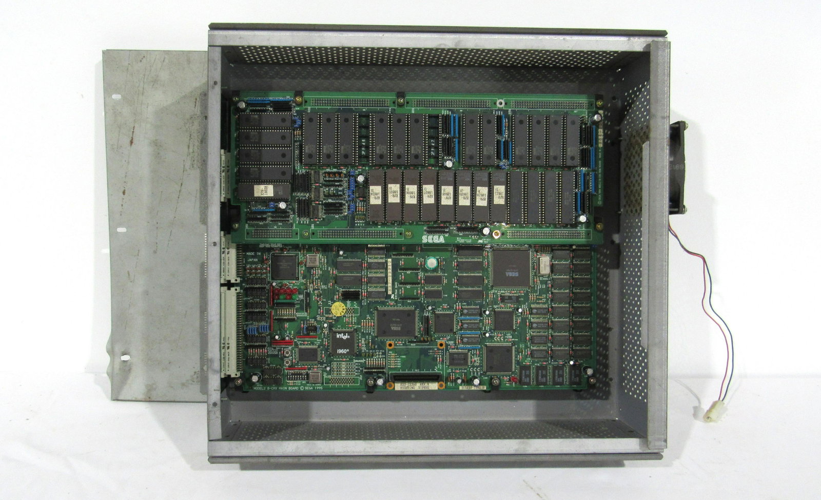 Sega Fighting Vipers Arcade Game PCB Board: Sega Fighting Vipers Arcade Game PCB Board, untested. In-house shipping available. Dimensions: 5 x 16 x 20