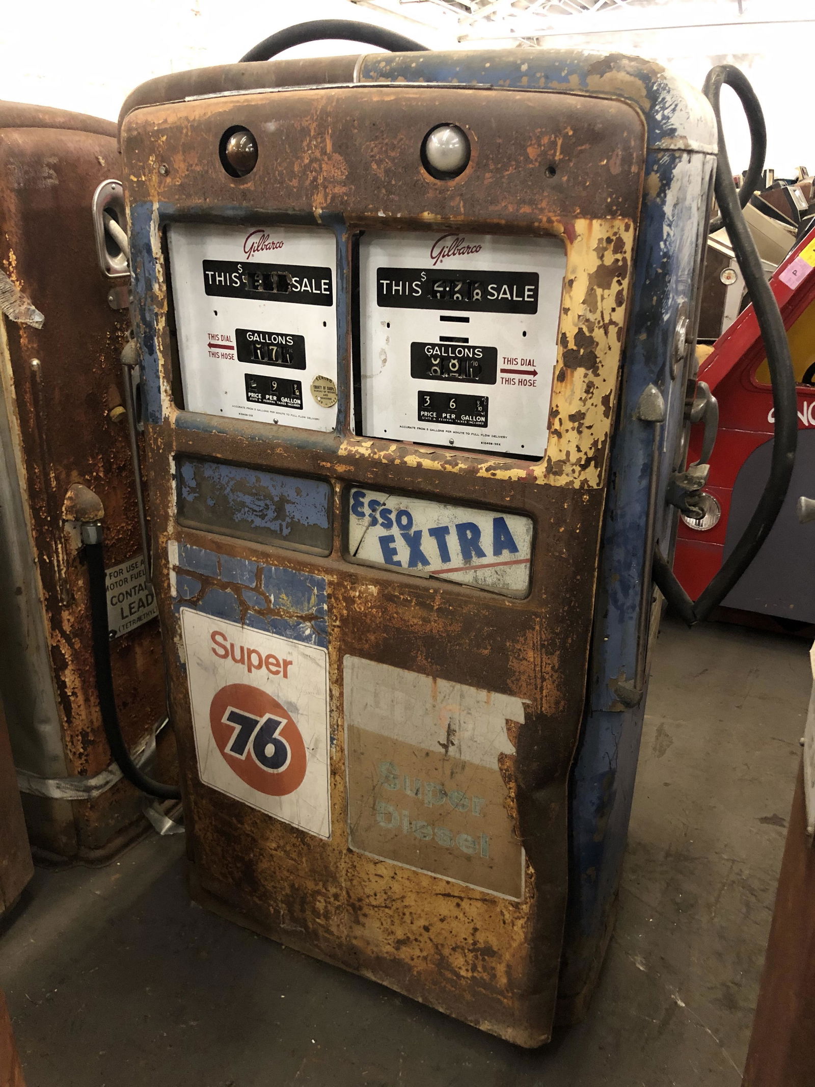 1950s Gilbarco Twin Double Gas Pump for Restoration: 1950s Gilbarco Twin Double Gas Pump for Restoration. Dimension: 59 x 40 x 20