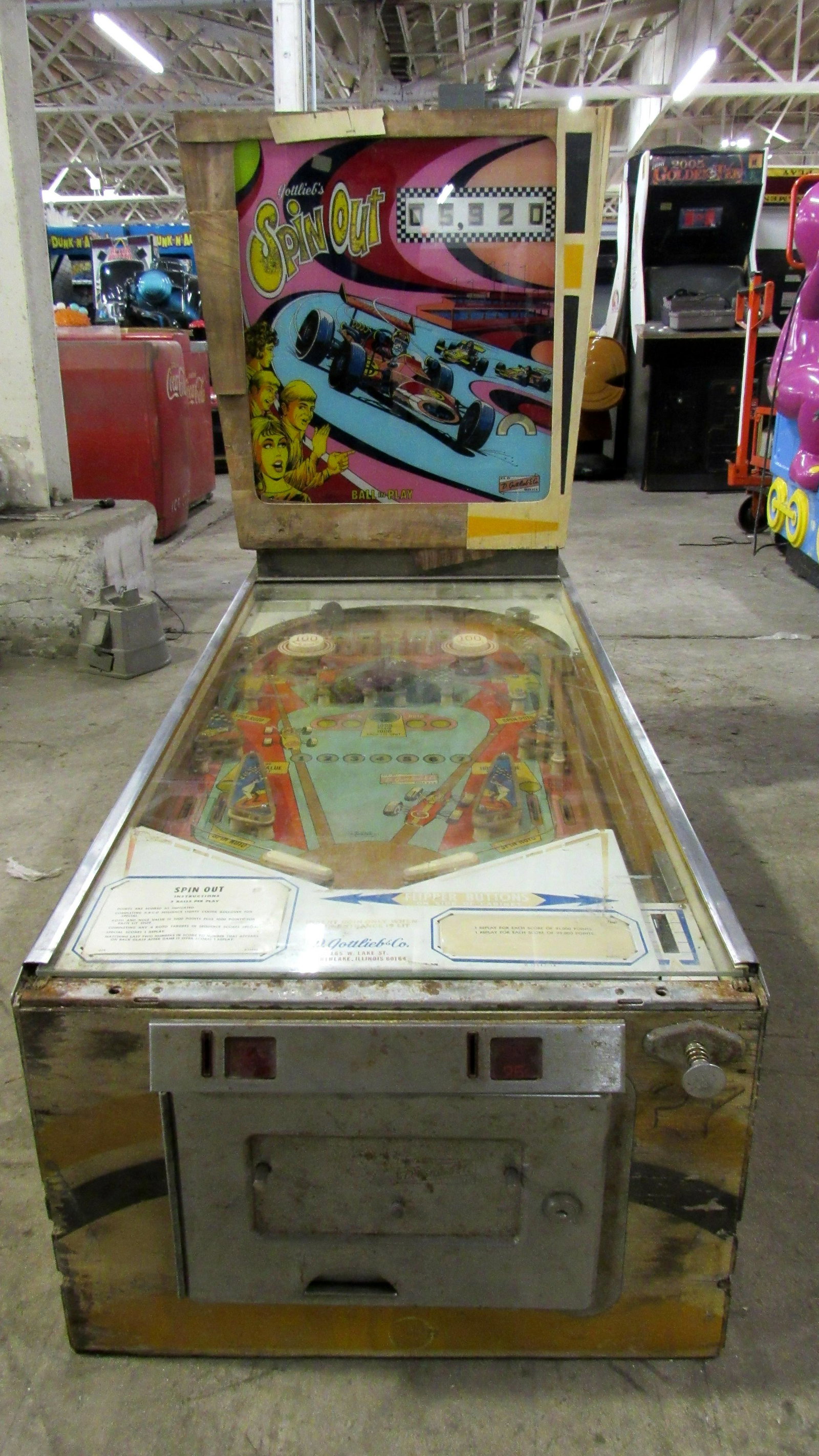 Gottlieb Spin Out Wedgehead EM Pinball Machine: Gottlieb Spin Out Wedgehead Electro-Mechanical Pinball Machine. Sold as-is, no legs. This item requires third party shipping or pickup arrangements to be made. Dimensions: 45 x 26 x 55