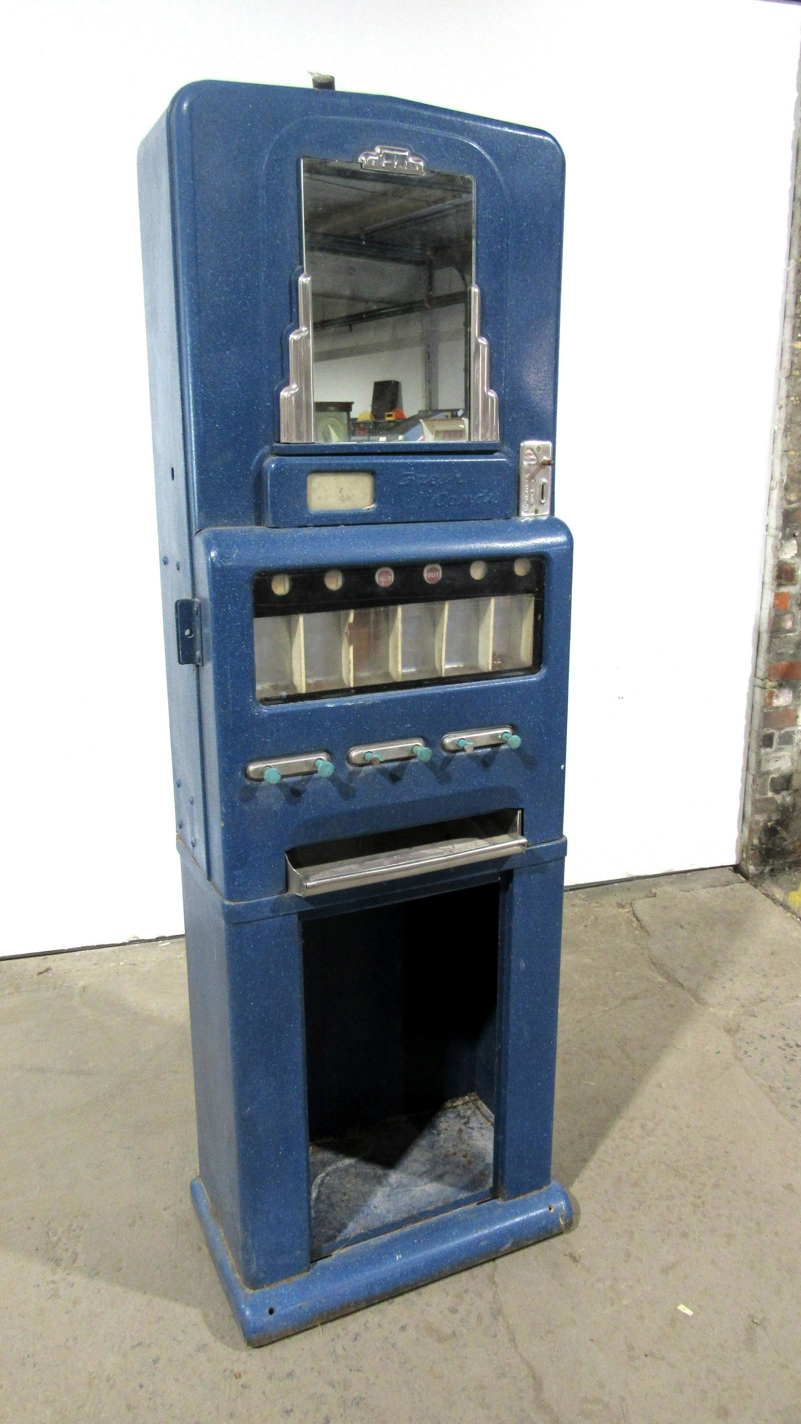1950s Stoner Univendor "Fresh Candy" Vending Machine (1 of 4)