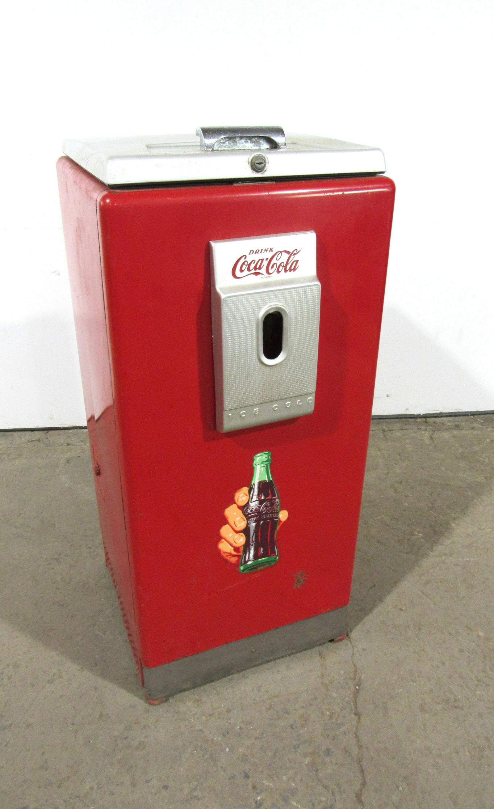 Cavalier Coca Cola Machine (1 of 7)