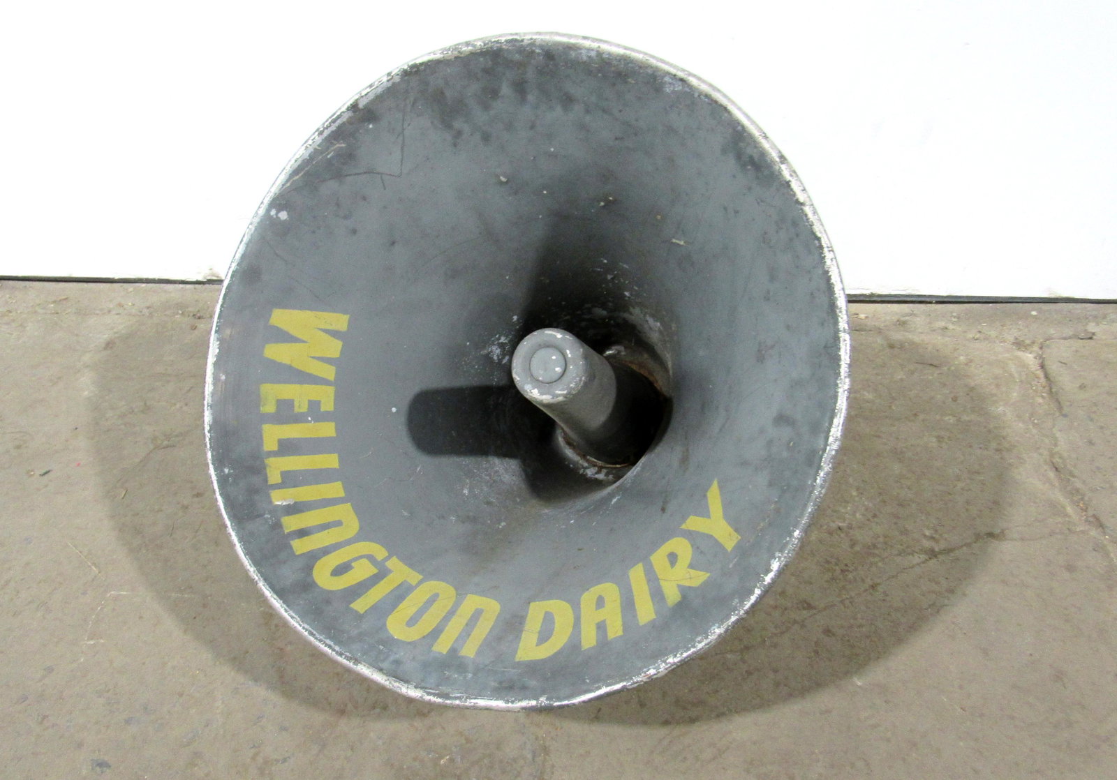 Speaker from Wellington Dairy: Speaker from Wellington Dairy. This item requires third party shipping or pickup arrangements to be made. Dimensions: 25 x 25 x 24