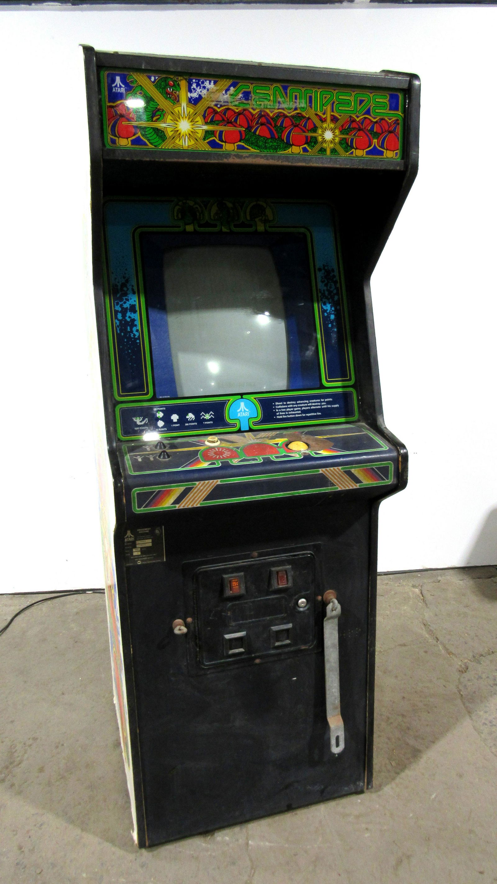 Atari Centipede Arcade Game (1 of 4)