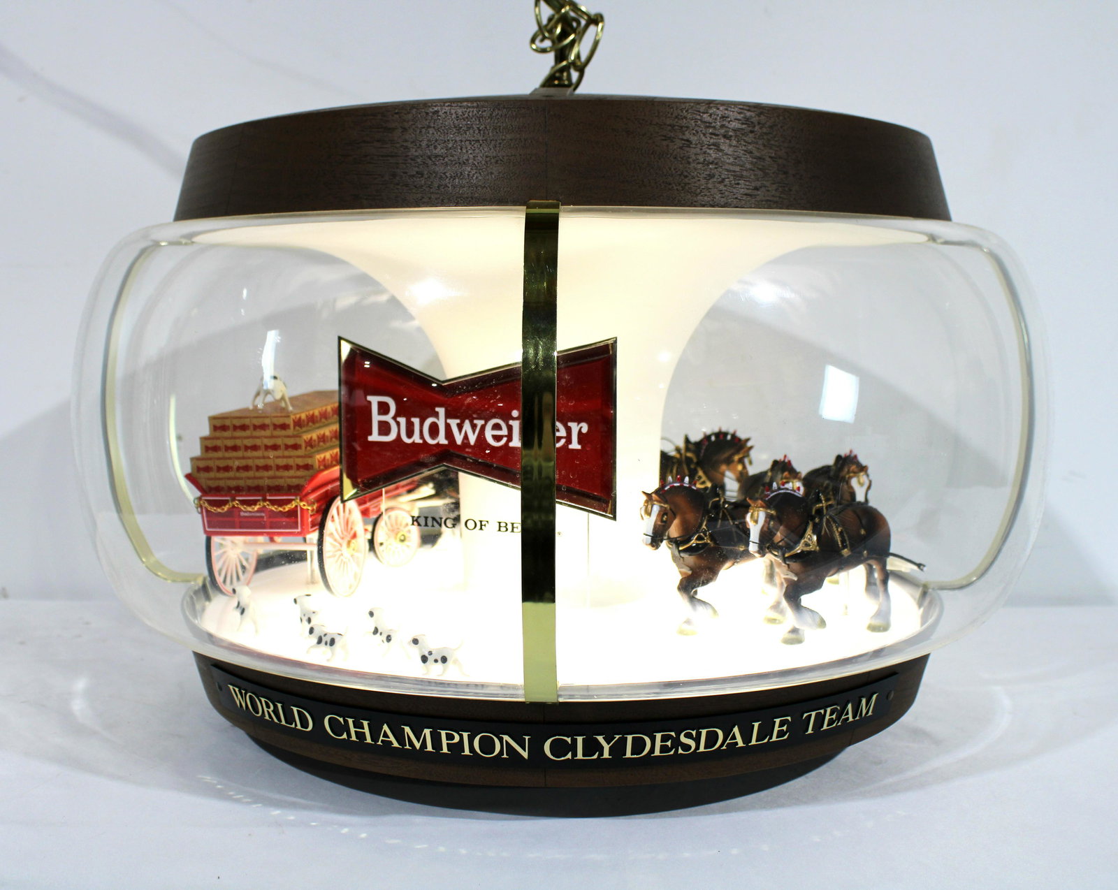 Budweiser Clydesdale Rotating Hang Light (1 of 4)