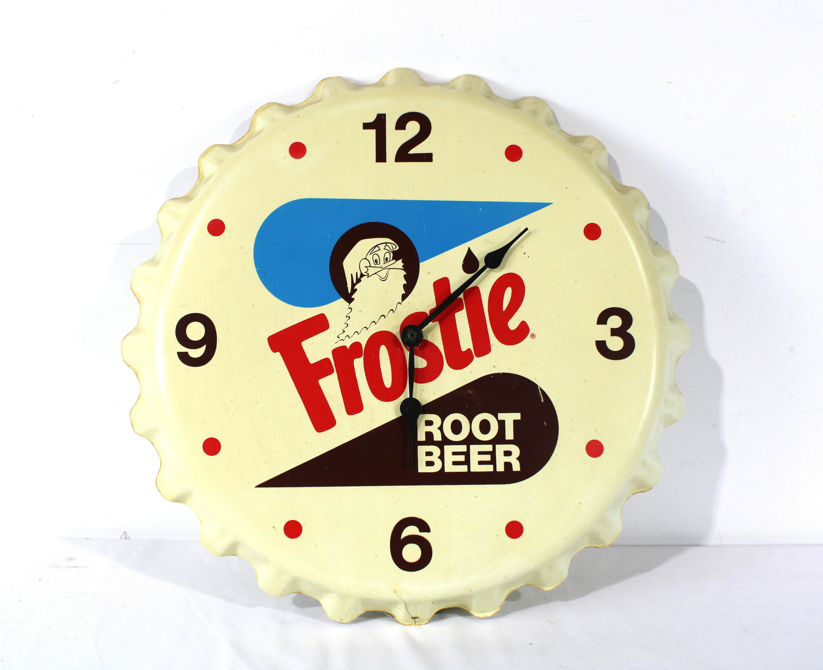 Frostie Root Beer Bottle Cap Clock (1 of 2)
