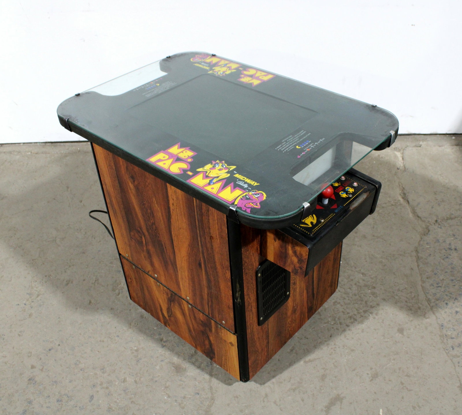 Midway Ms. Pac-Man Cocktail Arcade Game (1 of 3)