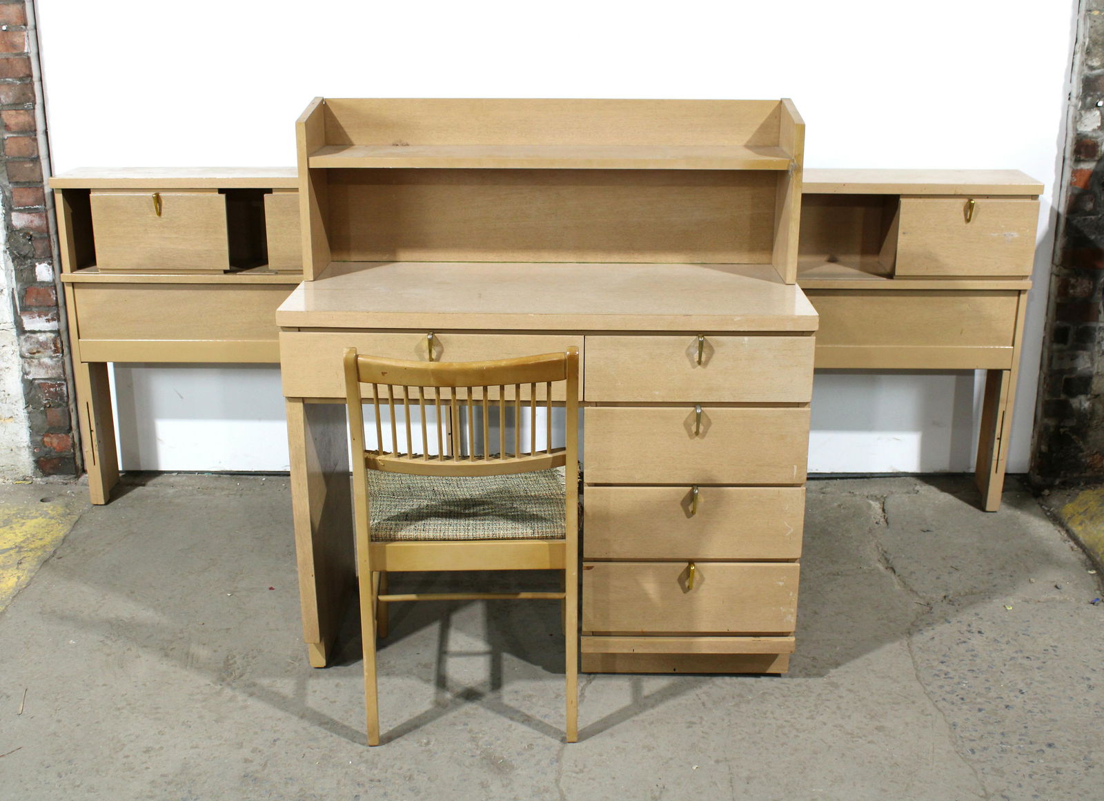 Mid Century Blonde Twin Headboards and Desk: Mid Century Blonde Twin Headboards and Desk. This item requires third party shipping or pickup arrangements to be made. Dimensions of desk without hutch: 31 x 40 x 18