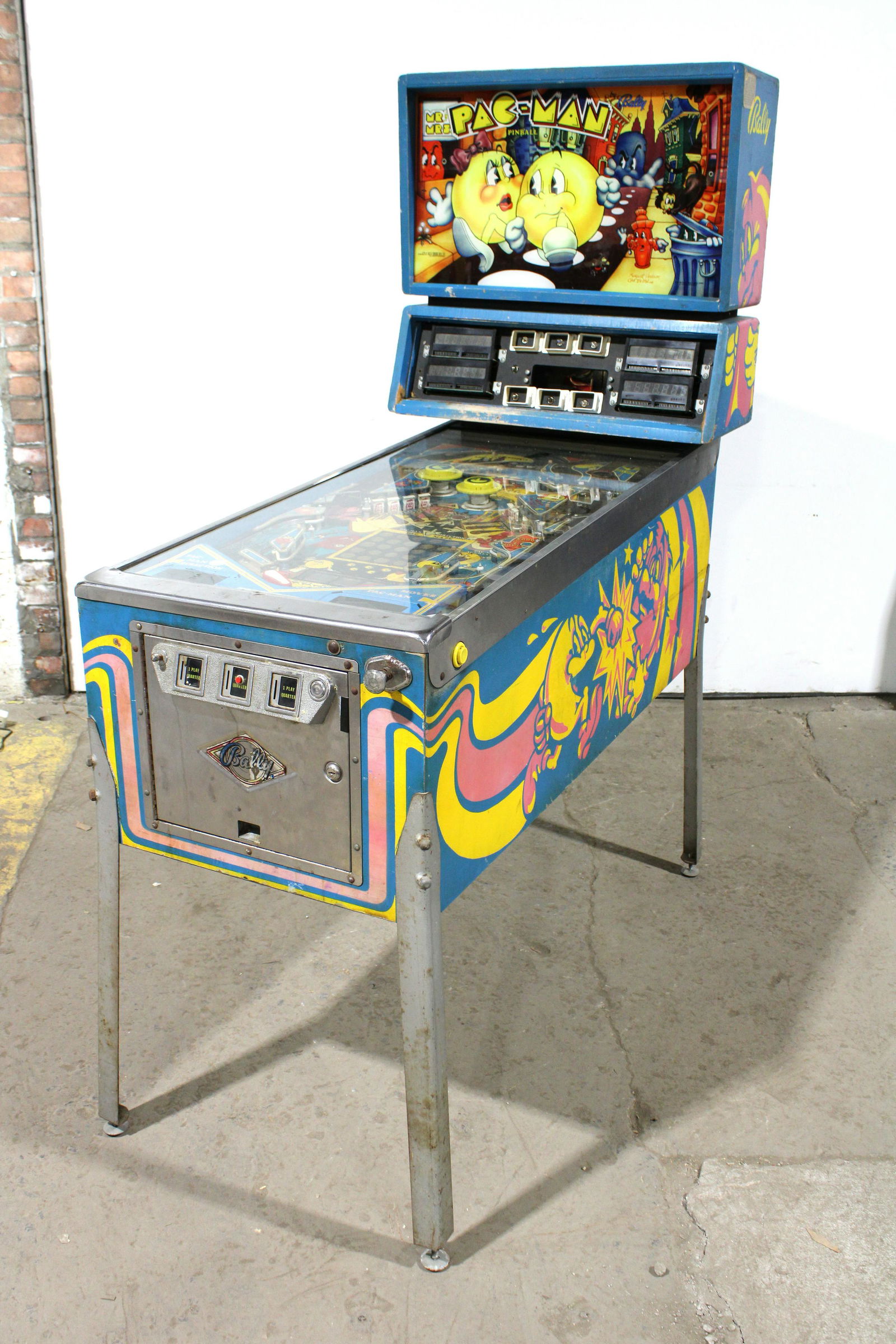 Bally Mr. & Mrs. Pac-Man Pinball (1 of 10)