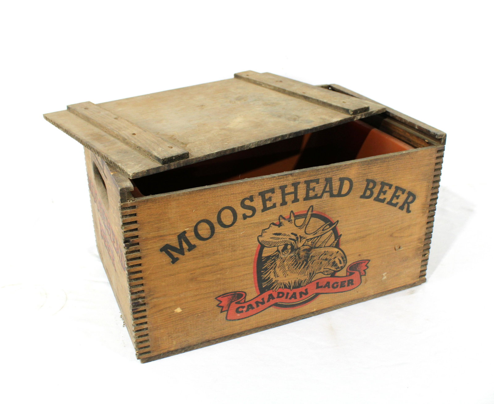 Moosehead Beer Crate with Liner and Checkerboard Top: Moosehead Beer Crate with Liner and checkerboard top. In-house shipping available. Dimensions: 10 x 18 x 12