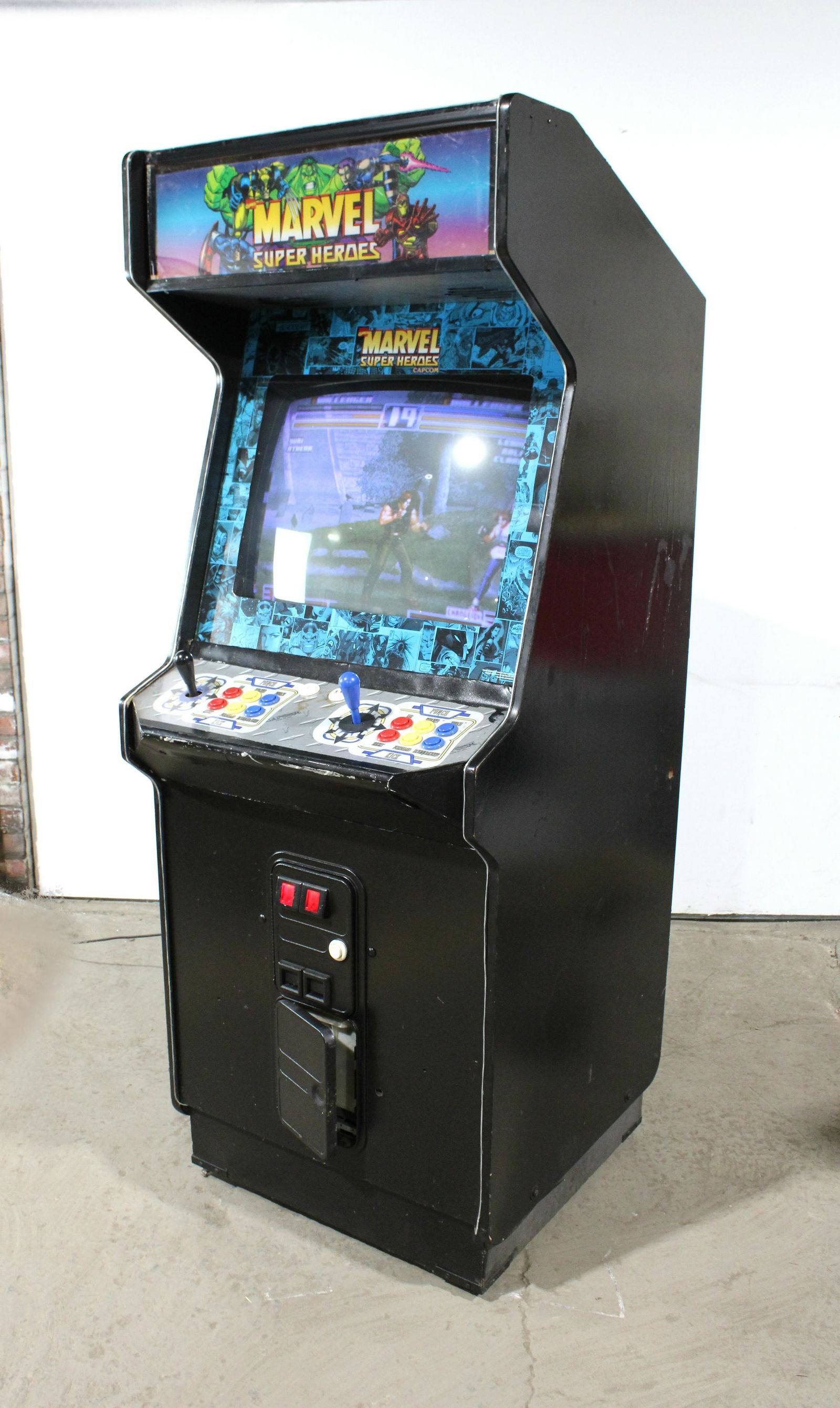 Marvel Super Heroes Arcade with Multigame Fighter Board (1 of 5)